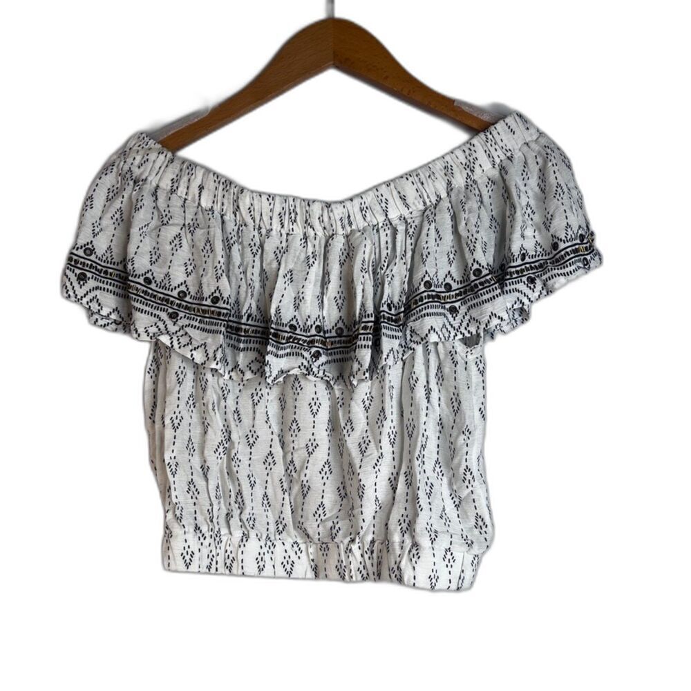 Hummingbird White Ruffled‎ Bodice Off Shoulder Cropped Blouse Size Large